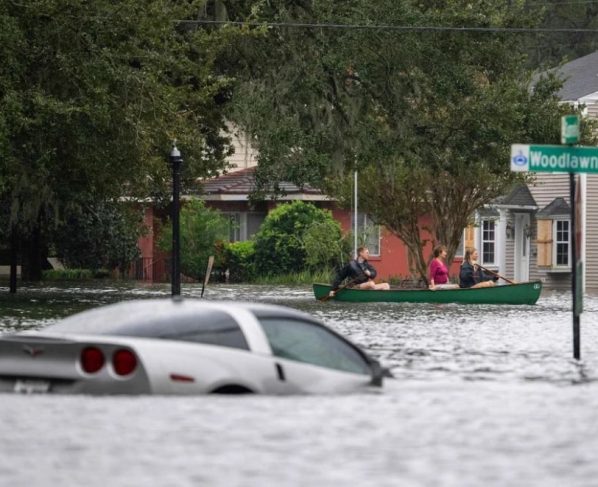 65 personas muertas en Florida tras el paso del huracán Ian