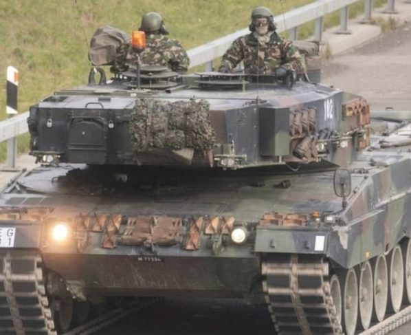 Alemania autoriza el envío de tanques a Ucrania