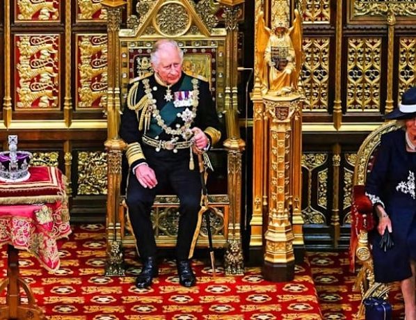 Carlos III será coronado en mayo de 2023