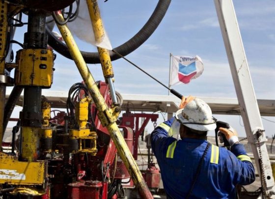 Chevron reanudará extracción “limitada” de petróleo en Venezuela