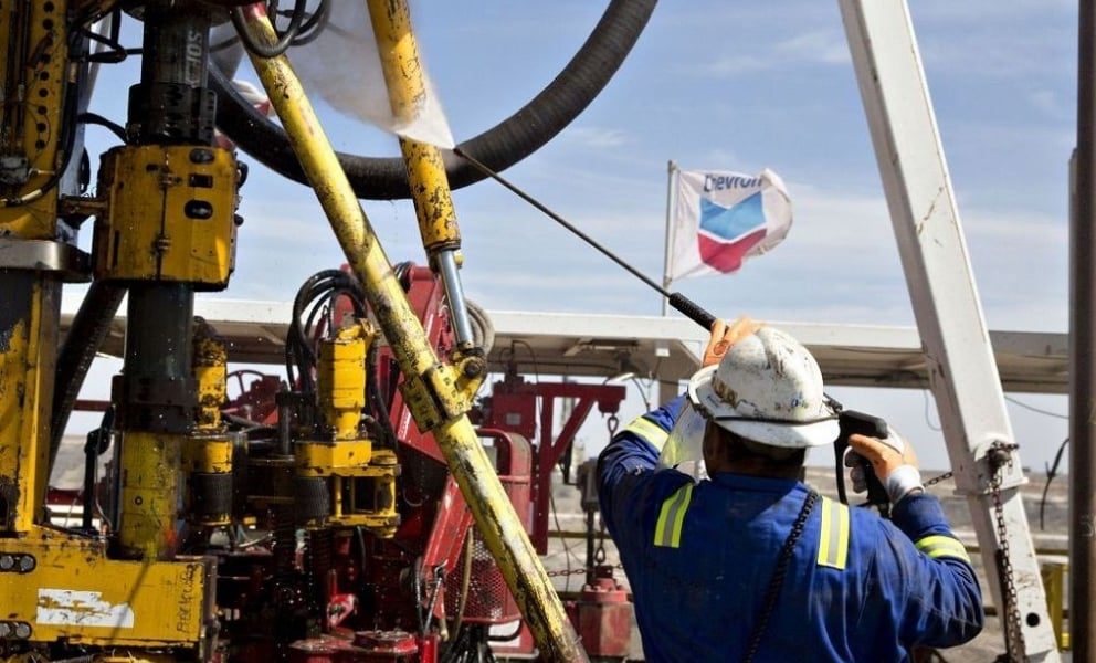 Chevron reanudará extracción “limitada” de petróleo en Venezuela