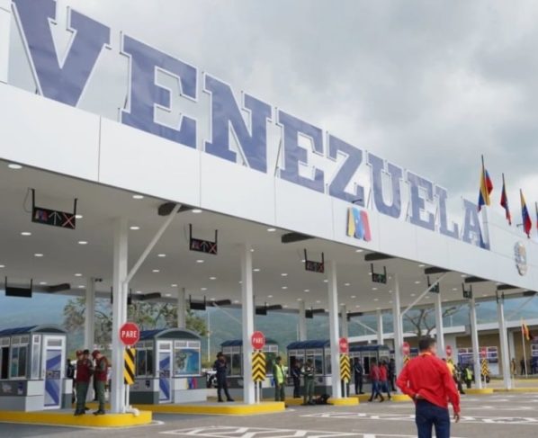 Colombia reabrirá consulados en Venezuela