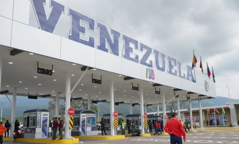 Colombia reabrirá consulados en Venezuela