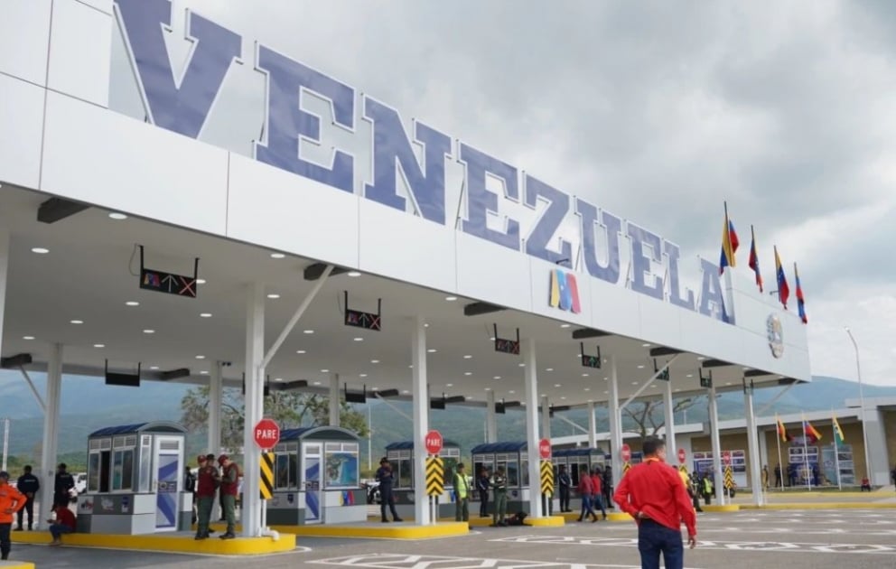 Colombia reabrirá consulados en Venezuela