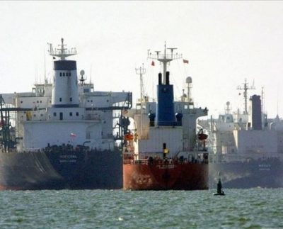 El precio del petróleo cae a mínimos del año por ralentización económica