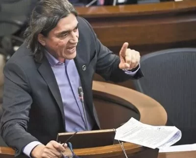 Grietas en el Petrismo- Senador Gustavo Bolívar lo compara con el uribismo