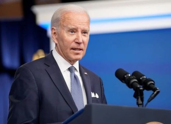 Hallan más documentos secretos en la casa de Joe Biden