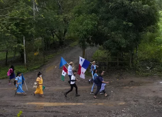 Indígenas panameños marchan 40 kilómetros para pedir respeto al diálogo