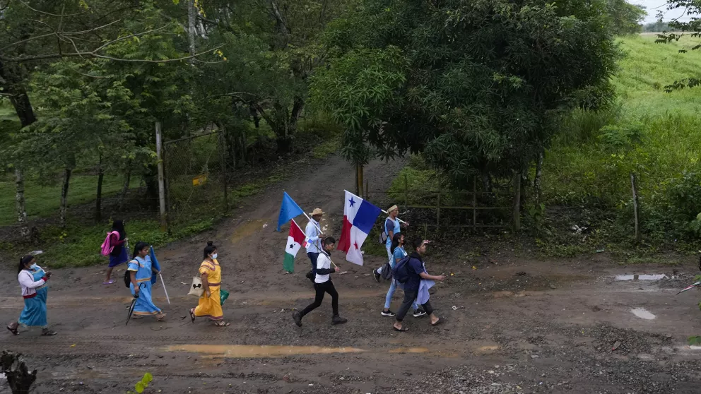 Indígenas panameños marchan 40 kilómetros para pedir respeto al diálogo