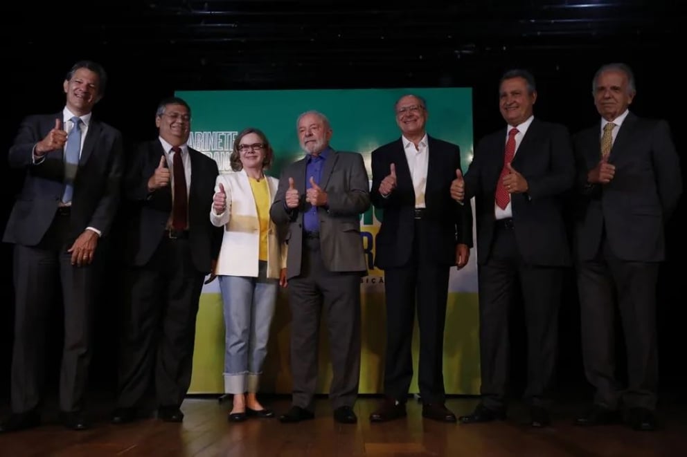 Lula da Silva anuncia gabinete ministerial
