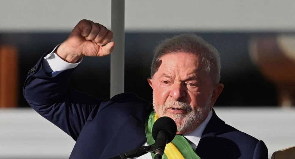 Lula suspendió la emisión de nuevos permisos para la compra de armas y la creación de clubes de tiro.