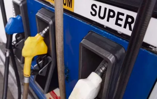 Nuevos precios de la gasolina estudian en Ecuador