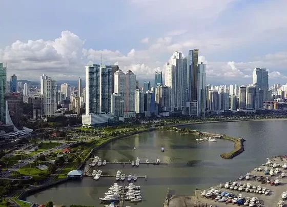 Panamá busca ser de nuevo el centro de inversiones