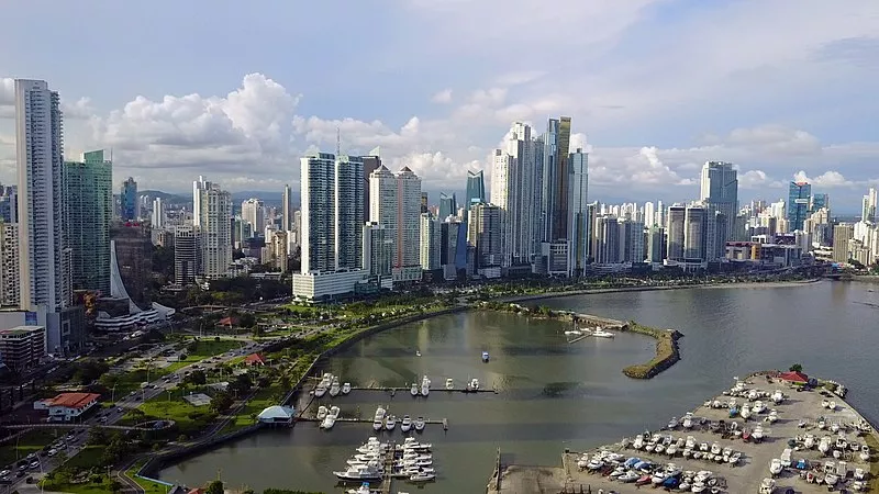 Panamá busca ser de nuevo el centro de inversiones