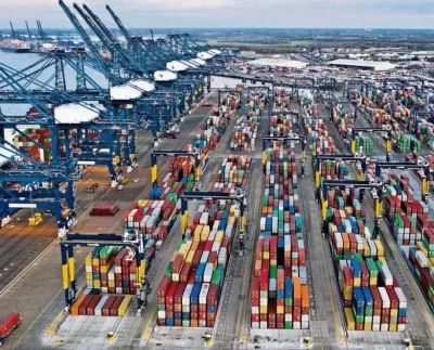 Puerto de carga se suma a la huelga por mejores salarios