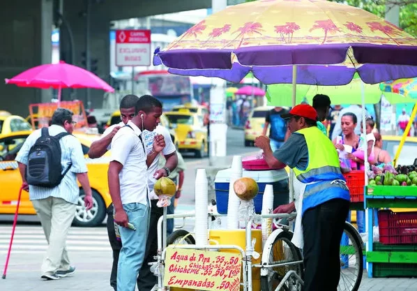 Trabajadores informales aumentan en las calles de Panamá