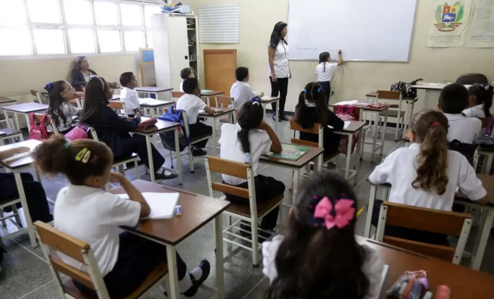 Un millón de niños venezolanos no asisten a las escuelas por falta de alimentación