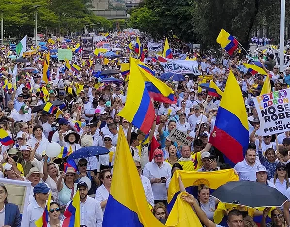 MARCHAS-COLOMBIA-TW.webp