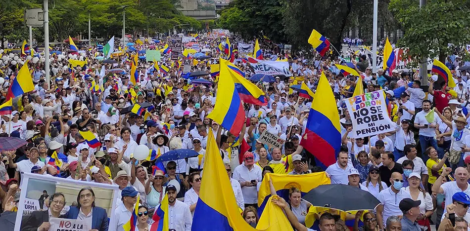 MARCHAS-COLOMBIA-TW.webp