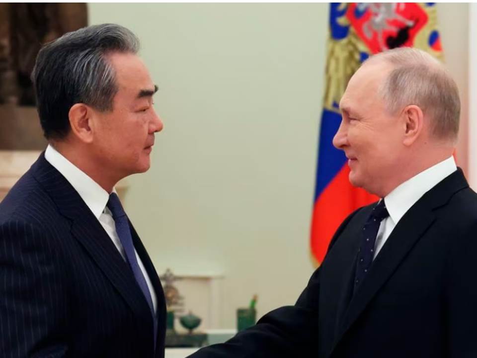 Consejero de Seguridad de China visita Moscú