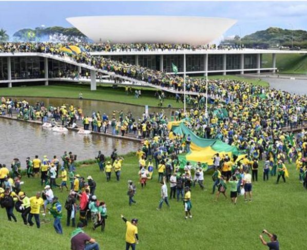 Investigar los eventuales delitos cometidos por miembros de las Fuerzas Armadas y de las policías militarizadas durante la revuelta de Brasilia autorizó el Supremo Tribunal Federal al invocar el Estatuto Antiterrorista.