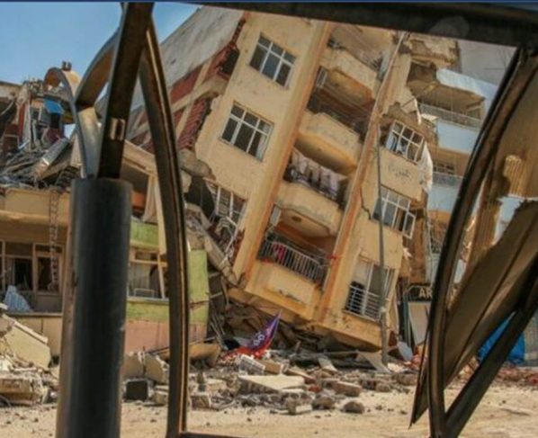 Siete cuerpos han sido identificados y entregados para ser enterrados, mientras que casi 800 personas están sin hogar y 1.730 personas han sido desplazadas, dijo el gobierno del estado de Sao Paulo en un comunicado.