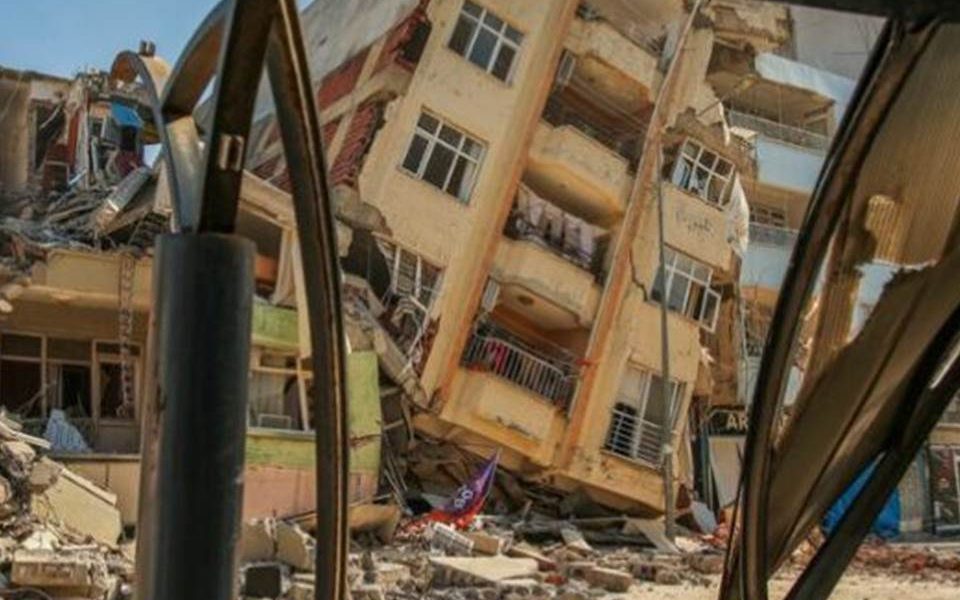 Siete cuerpos han sido identificados y entregados para ser enterrados, mientras que casi 800 personas están sin hogar y 1.730 personas han sido desplazadas, dijo el gobierno del estado de Sao Paulo en un comunicado.