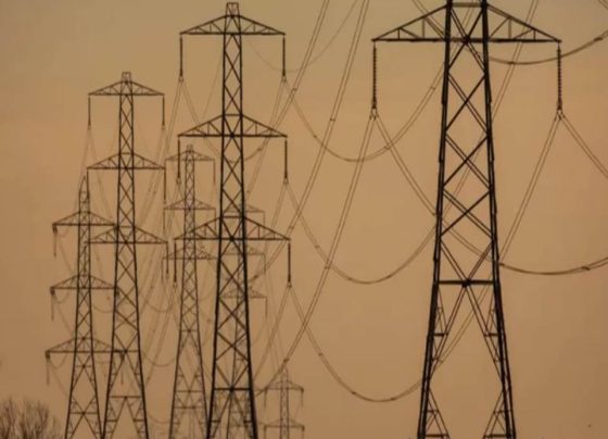 Un corte eléctrico masivo dejó sin luz durante varias horas este miércoles a parte de los residentes de Buenos Aires y otras localidades argentinas por un incendio que afectó la red nacional eléctrica.