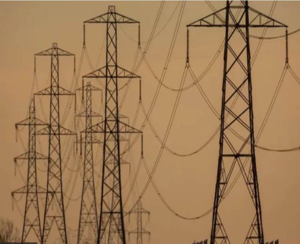 Un corte eléctrico masivo dejó sin luz durante varias horas este miércoles a parte de los residentes de Buenos Aires y otras localidades argentinas por un incendio que afectó la red nacional eléctrica.