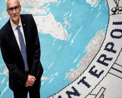 El secretario general de la Policía Internacional, Interpol, Jurgen Stock, afirmó que la agencia de seguridad está investigando cómo podría la organización vigilar la delincuencia en el metaverso.