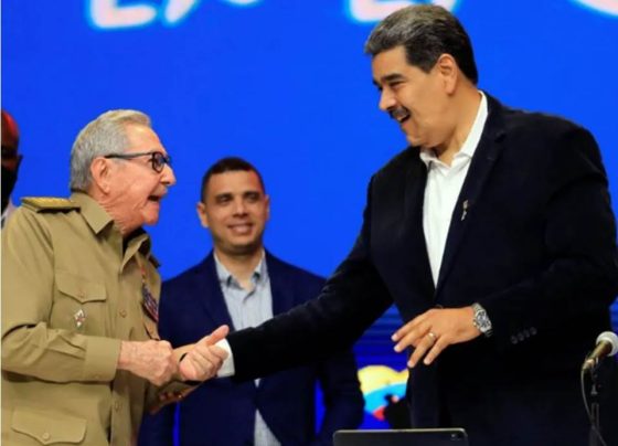 El viaje del llamado "comandante de la revolución castrista y ex ministro de Interior a Caracas se produjo en medio de una caída de las exportaciones de petróleo venezolano al régimen de La Habana.