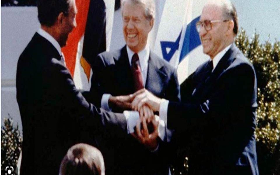 La conferencia de paz para el medio oriente fue la primera iniciativa diplomática para la búsqueda de la paz en esa zona geopolíticamente tan convulsa por razones principalmente religiosas, mezcladas con temas políticos.