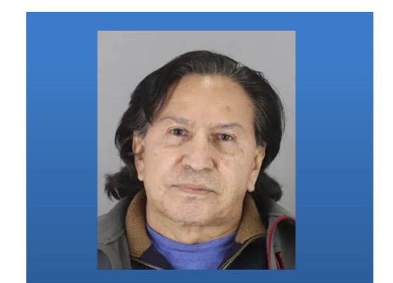 El Departamento de Estado aprobó en febrero la extradición a Perú del ex presidente y emitió una orden para que se entregue, pero Toledo pidió por varias vías permanecer en Estados Unidos. Ahora falta que una corte determine si da lugar o no a su solicitud.