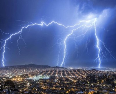 Los principales centros de población con mayor riesgo de tormentas son St. Louis, Missouri; Memphis, Tennessee; Little Rock y Jonesboro, Arkansas; y Des Moines y Cedar Rapids, Iowa.