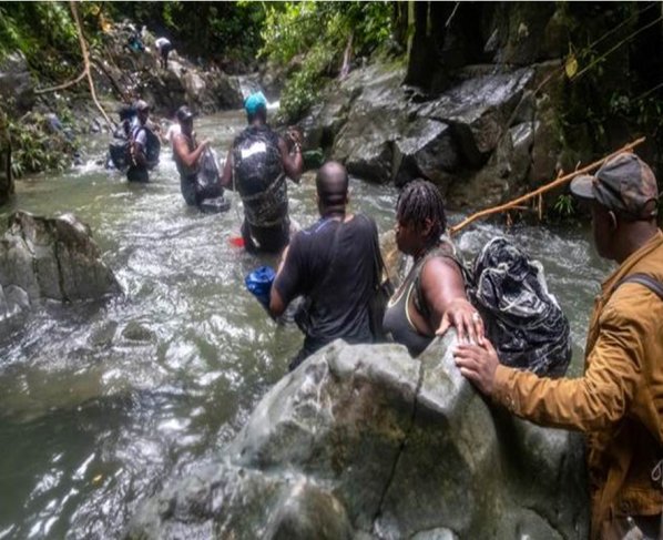 El Ministerio de Relaciones Exteriores detalló que Petro le propuso a su homólogo mexicano, Andrés Manuel López Obrador, que ese país "sea anfitrión de un encuentro regional para abordar una conferencia internacional sobre migración", aunque no precisó ninguna fecha para dicho evento.