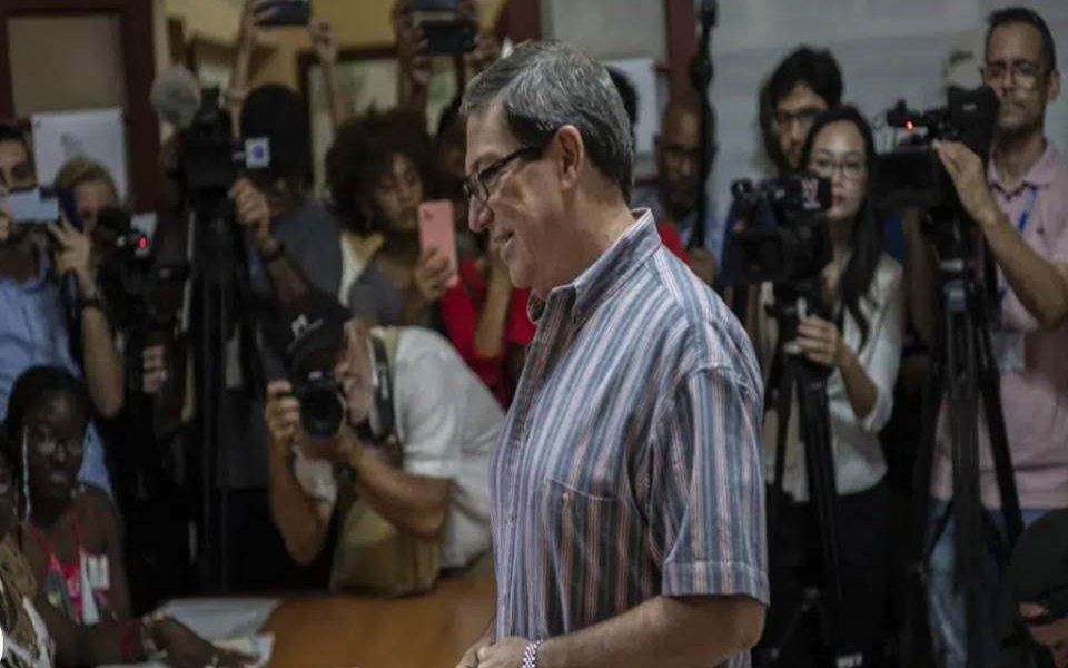 Las autoridades electorales cubanas informaron que la abstención en la votación para elegir al nuevo Parlamento alcanzó el 24,08%, una cifra superior a la de los comicios de 2018, tal como habían pronosticado algunos observadores.