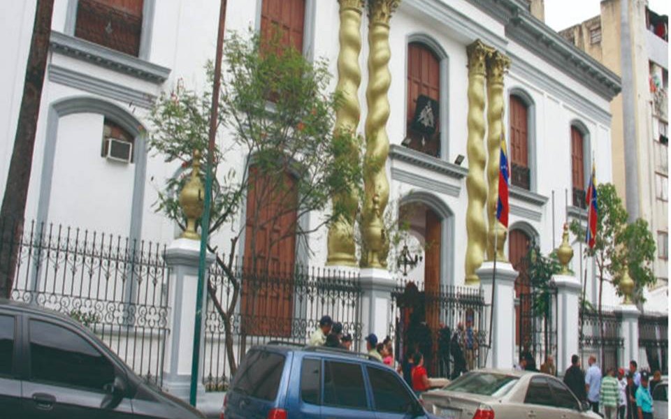 Los orígenes de la masonería venezolana nacen en el estado Miranda donde el joven Francisco de Miranda incorpora a varios venezolanos en la actividad Masónica.