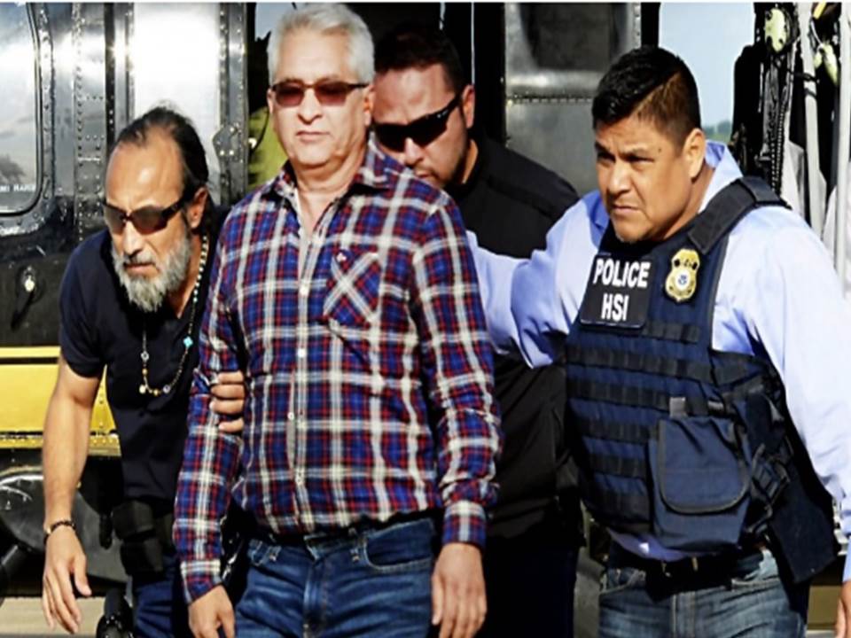 Tomás Yarrington, ex gobernador mexicano fue condenado a nueve años de prisión por aceptar al menos 3,5 millones de dólares en sobornos ilegales y usarlos para comprar propiedades en Estados Unidos de manera fraudulenta.