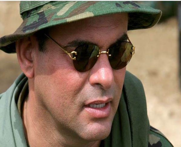 El excomandante de las Autodefensas Unidas de Colombia (AUC), Salvatore Mancuso, recibió el beneficio de libertad condicional de parte de la Sala de Justicia y Paz del Tribunal Superior de Bogotá. Este beneficio se le otorgó a modo de prueba mientras cumple los compromisos que adquirió de verdad y reparación para las víctimas del conflicto armado.