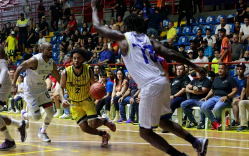 Más que por la presencia del campeón defensor de la SPB, se trataba de un partido en el que los Comecandela buscaban mostrar mejoras en su juego tras un inicio de temporada dispar.