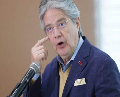 Lasso sufrió un duro revés en las urnas ante una oposición que salió fortalecida de la cita electoral y que ahora apunta a una eventual salida del jefe de Estado, al que le quedan todavía más de 2 años de mandato, tras salir a la luz el caso de presunta corrupción en el que se menciona a su cuñado Danilo Carrera.