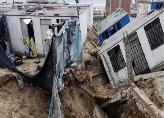 El poderoso ciclón Yaku ha desatado lluvias torrenciales en la región norte de Perú en los últimos días, sepultando casas y autos en lodo y provocando la muerte de al menos seis personas.