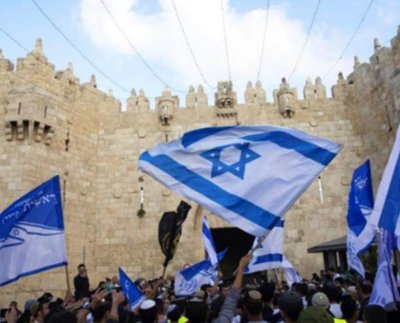 El 14 de mayo de 1948,nace el Estado de Israel , a pocos días previos , de que feneciese el mandato británico. El discurso lo pronunció uno de sus fundadores David Ben Gurion y su Primer Presidente fue Chaim Weizmann, quien había negociado con el gobierno británico del Primer Ministro David Lloyd George, la “ Declaración Belfour” de 1917.