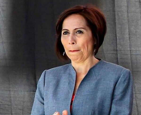 María de los Ángeles Duarte Pesantes, exministra de Obras Públicas de Ecuador "se presentó" en la Embajada de Argentina en Caracas, tras abandonar su sede diplomática en Quito, informó el gobierno argentino.