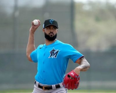 Sandy Alcántara, ganador del premio Cy Young con los Marlins en la temporada pasada, aseguró que hacer los ajustes ante el nuevo reglamento ha sido un proceso.