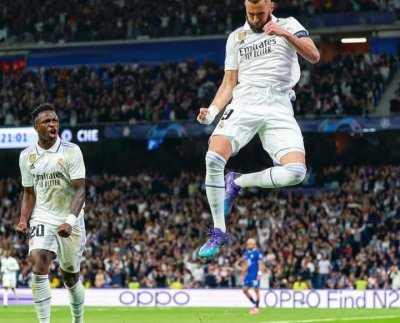 El equipo español superó por 2-0 al Chelsea, dirigidos por Enzo Fernández, que jugó con uno menos por la expulsión de Ben Chilwell en el estadio Santiago Bernabéu por la ida de los cuartos de final del certamen.