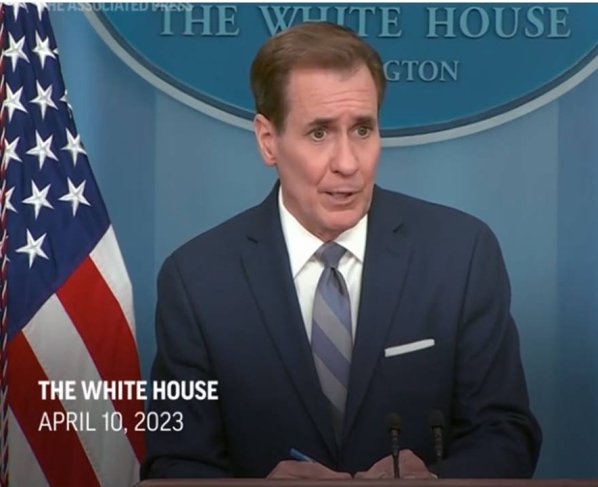 Una importante filtración de documentos estadounidenses clasificados que sacudió a Washington y expuso nuevos detalles de su recopilación de inteligencia pudo haber comenzado en una sala de chat en una plataforma de redes sociales popular entre los jugadores.