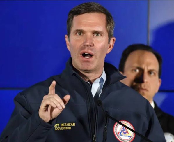 La policía Un empleado bancario de Louisville abrió fuego con un fusil en su sitio laboral en Louisville, matando a cinco personas —incluido a un amigo cercano del gobernador— mientras transmitía en vivo el ataque por Instagram, indicaron las a