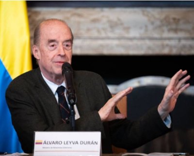 El ministro de Exteriores de Colombia Álvaro Leyva ha comunicado que el foro internacional sobre Venezuela celebrado en Bogotá, Colombia, acordó la necesidad de "establecer un cronograma electoral que permita celebrar elecciones libres, justas transparentes y con garantías" para el año 2024.