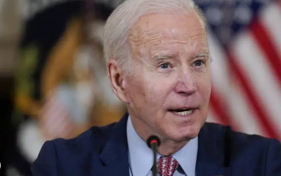 La emergencia nacional en Estados Unidos para responder a la pandemia de COVID-19 concluyó después de que el presidente Joe Biden firmó una resolución legislativa bipartidista para ponerle fin luego de tres años, a unas semanas de que expirara junto con una emergencia de salud pública implementada por separado.